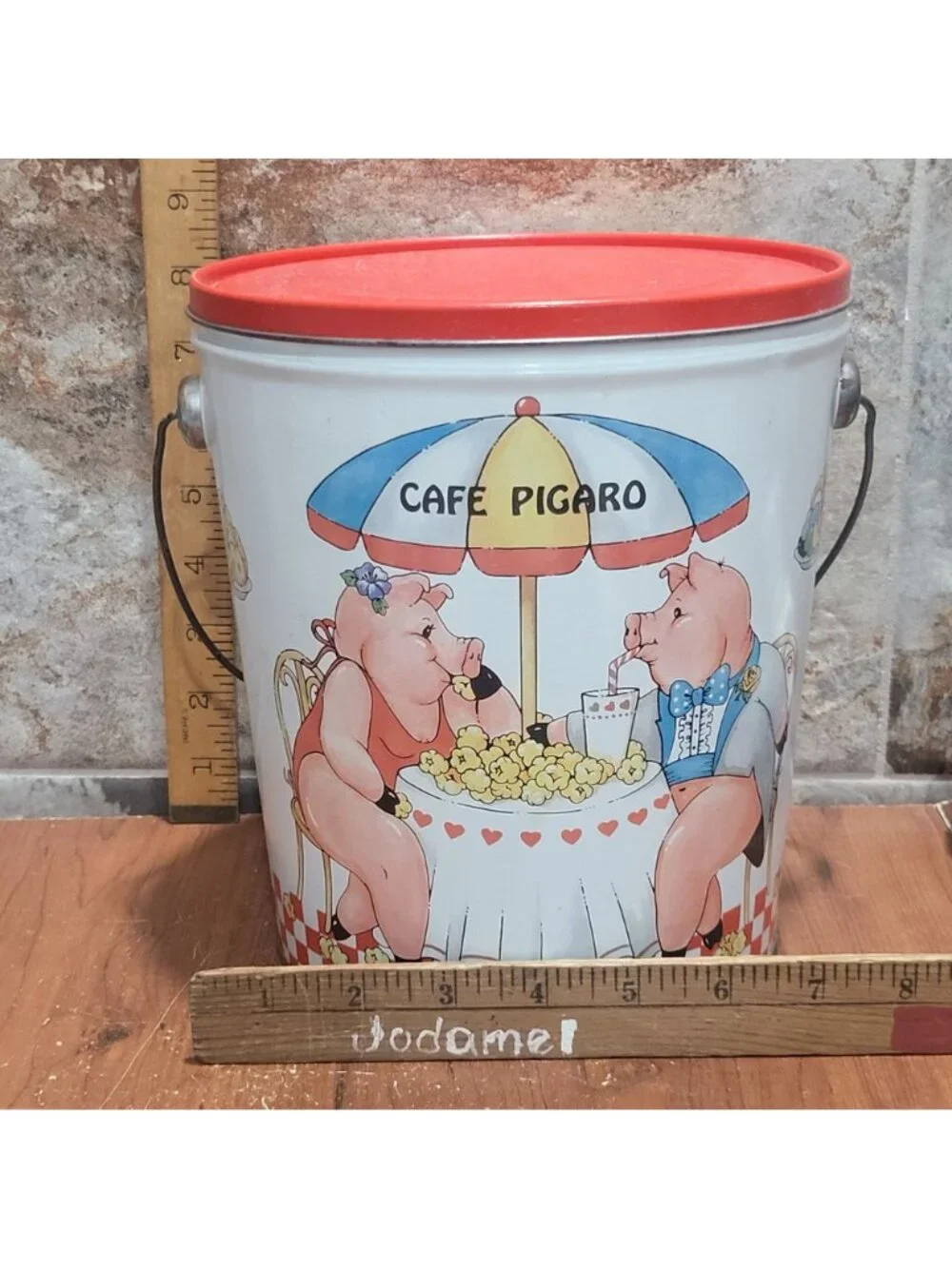 Vintage Cafe Pigaro Tin Popcorn Bucket Two Pigs Having Picnic